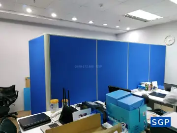 Giao hàng và lắp đặt vách nỉ