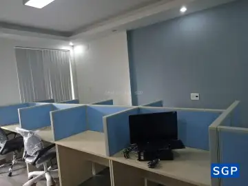 vách ngăn trên mặt bàn 