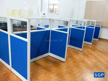 Hoàn thiện vách nỉ kính cho khách hàng cửa hàng
