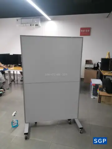 063026 - Sản xuất vách lắp đặt vách ngăn có bánh xe