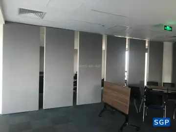 vách ngăn di động dùng trong phòng họp