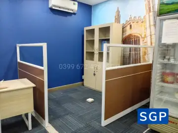 Lắp vách ngăn lửng cho trường học quốc tế gần Cấu Sài Gòn
