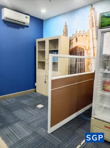 Lắp vách ngăn lửng cho trường học quốc tế gần Cấu Sài Gòn