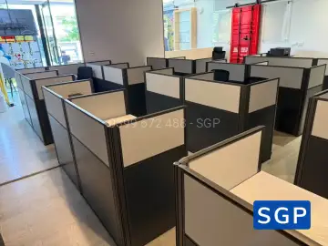 vách ngăn bàn làm việc gỗ 2 múi