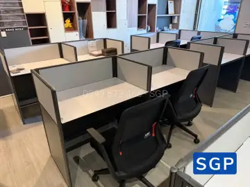 vách ngăn bàn làm việc gỗ 2 múi