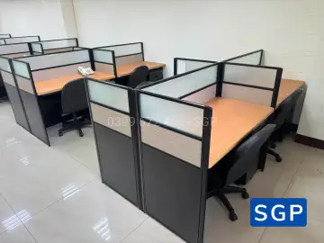 Lắp đặt hoàn thiện vách ngăn bàn làm việc