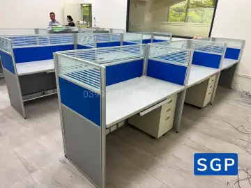 Lắp đặt hoàn thiện vách ngăn bàn làm việc