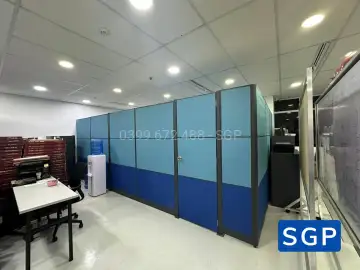 vách ngăn phòng bằng nỉ