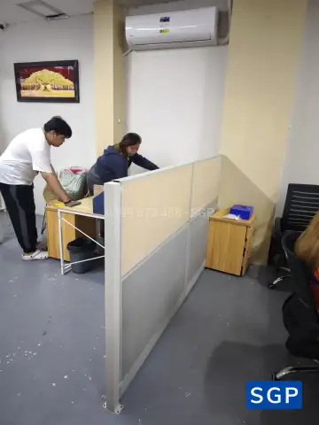 vách nỉ ngăn lửng có thể ngăn phòng hoặc lối đi