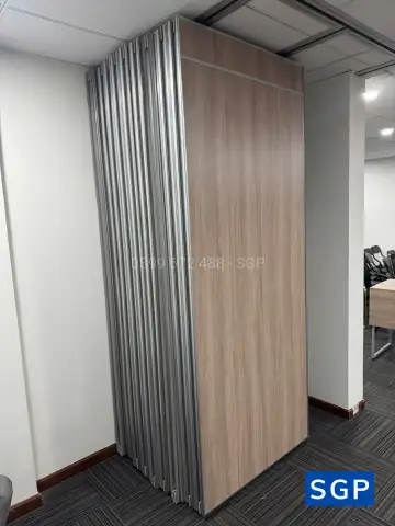 Hoàn thiện bộ vách di động có cửa