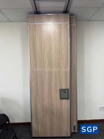 Hoàn thiện bộ vách di động có cửa