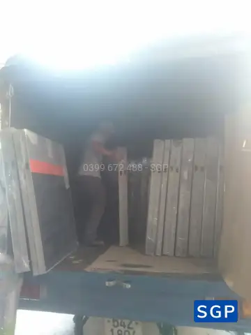 Vách ngăn nỉ khung nhôm 2 múi