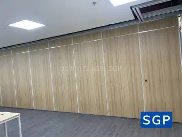 Hoàn thiện vách di động vẫn gỗ