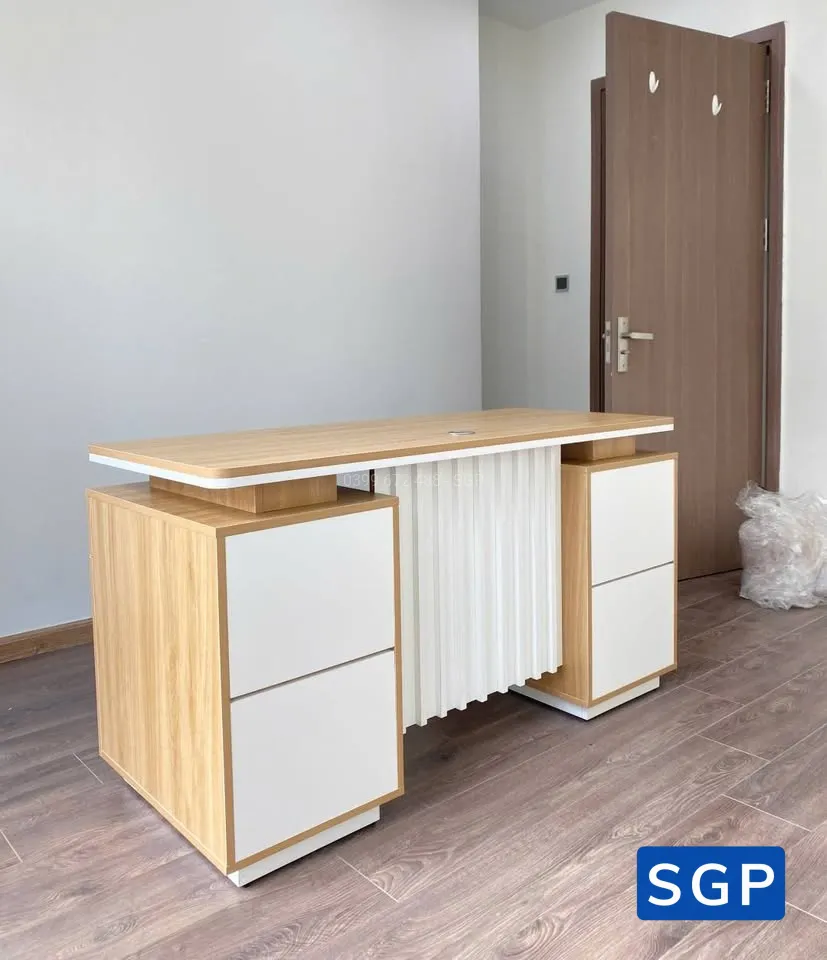 Bàn giám đốc C3
