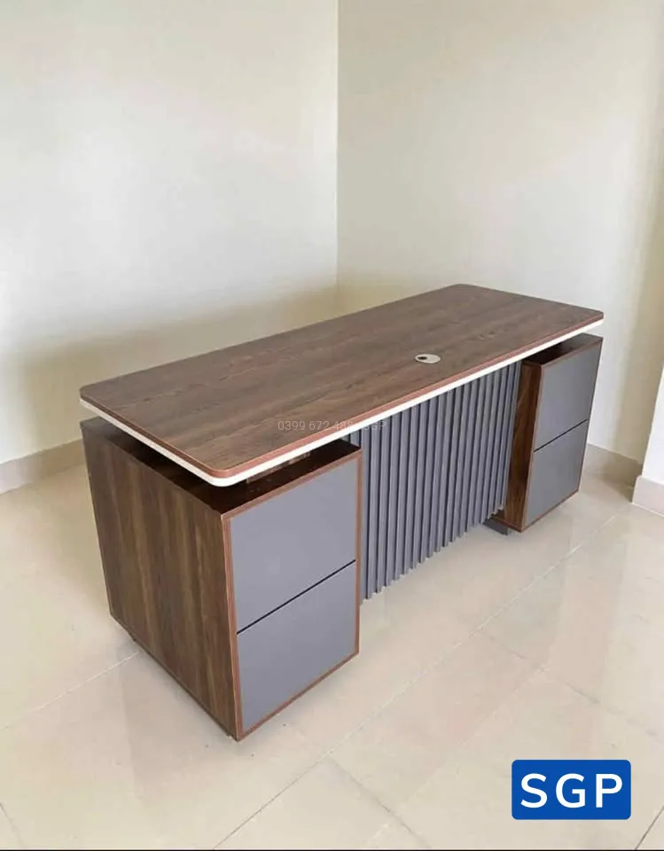 Bàn giám đốc C3
