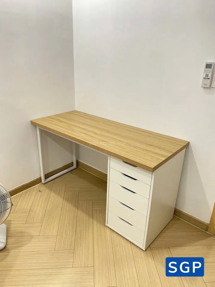 Bàn Ikea W600