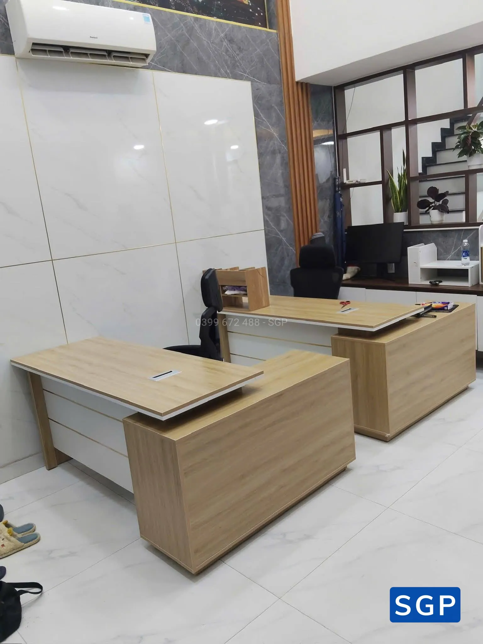 Bàn giám đốc C1