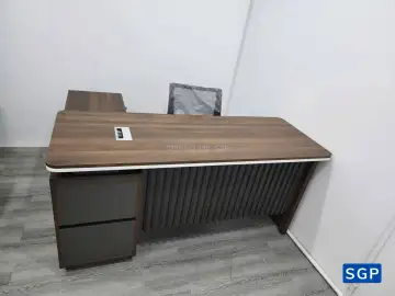 Bàn giám đốc C4 1