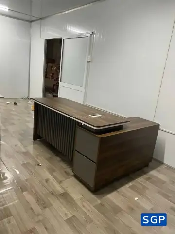 Bàn giám đốc C4 2
